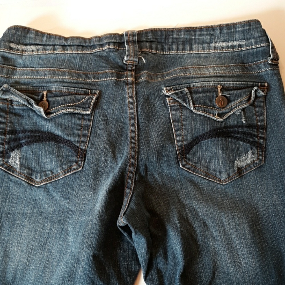 Decree boot cut destroyed distressed size 11